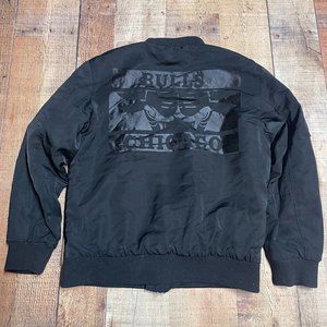 Chicago bulls Boys black jacket size Large 14-16